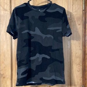 Hollister Camo Tee